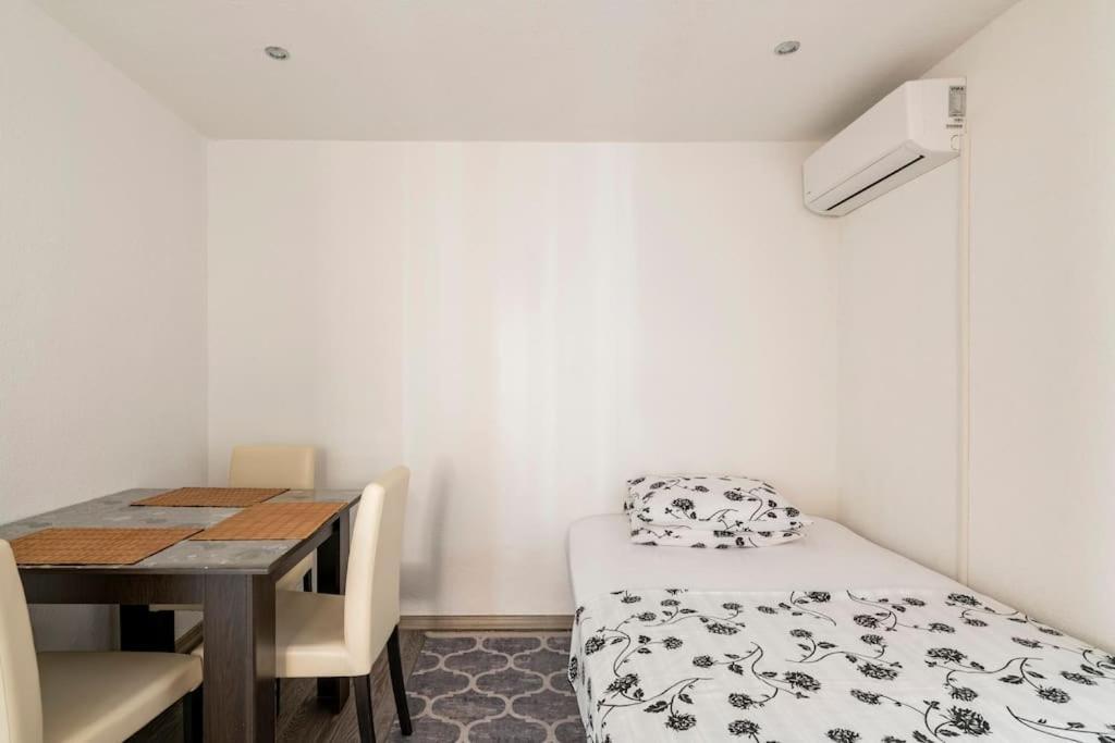 Studio Apartment Grgic Sibenik Ngoại thất bức ảnh